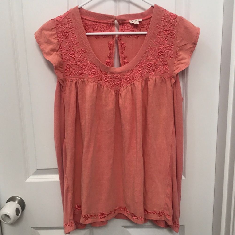 POL Coral embroidered ruffle sleeve top